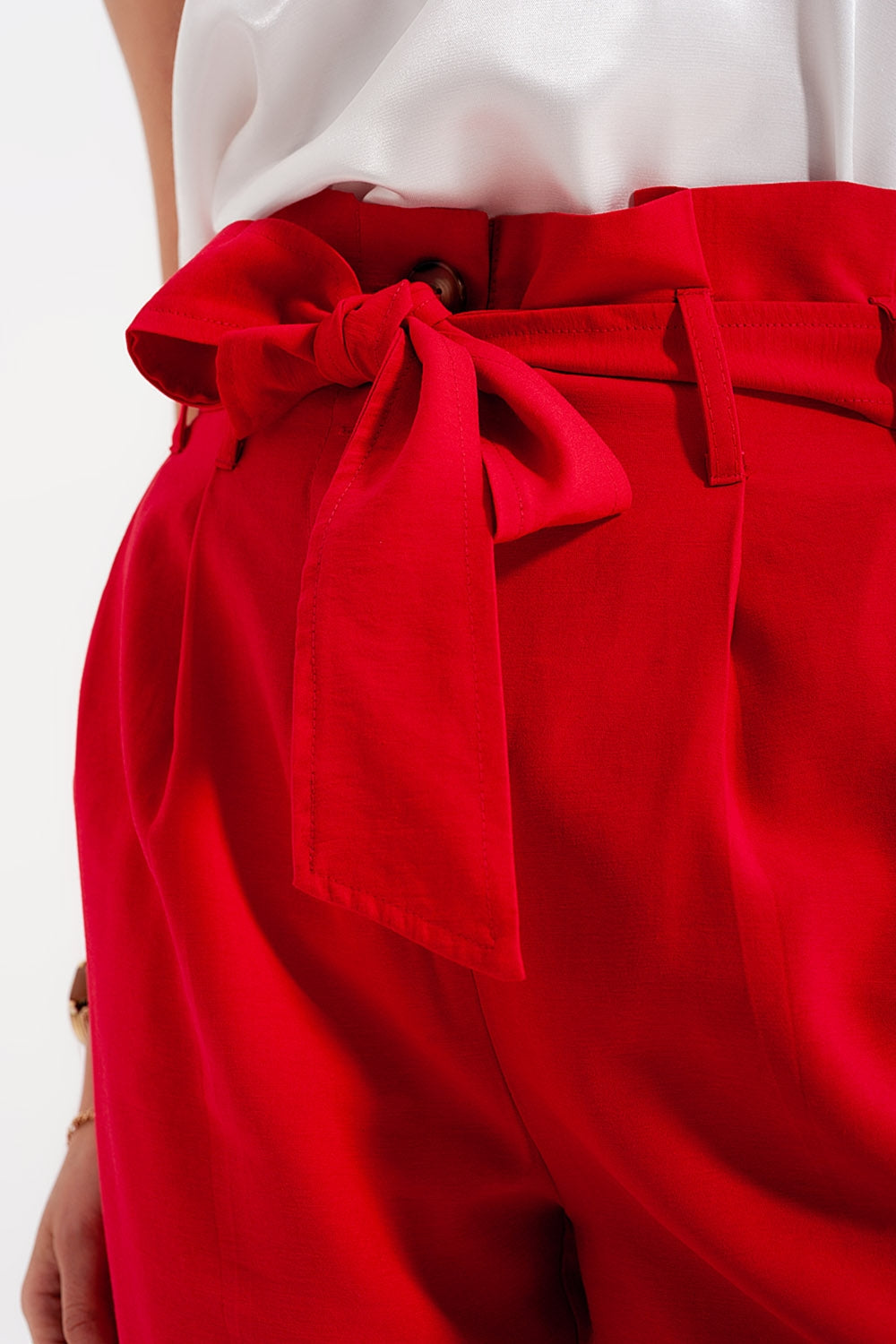 High waist belted paperbag trousers in red - Trousers