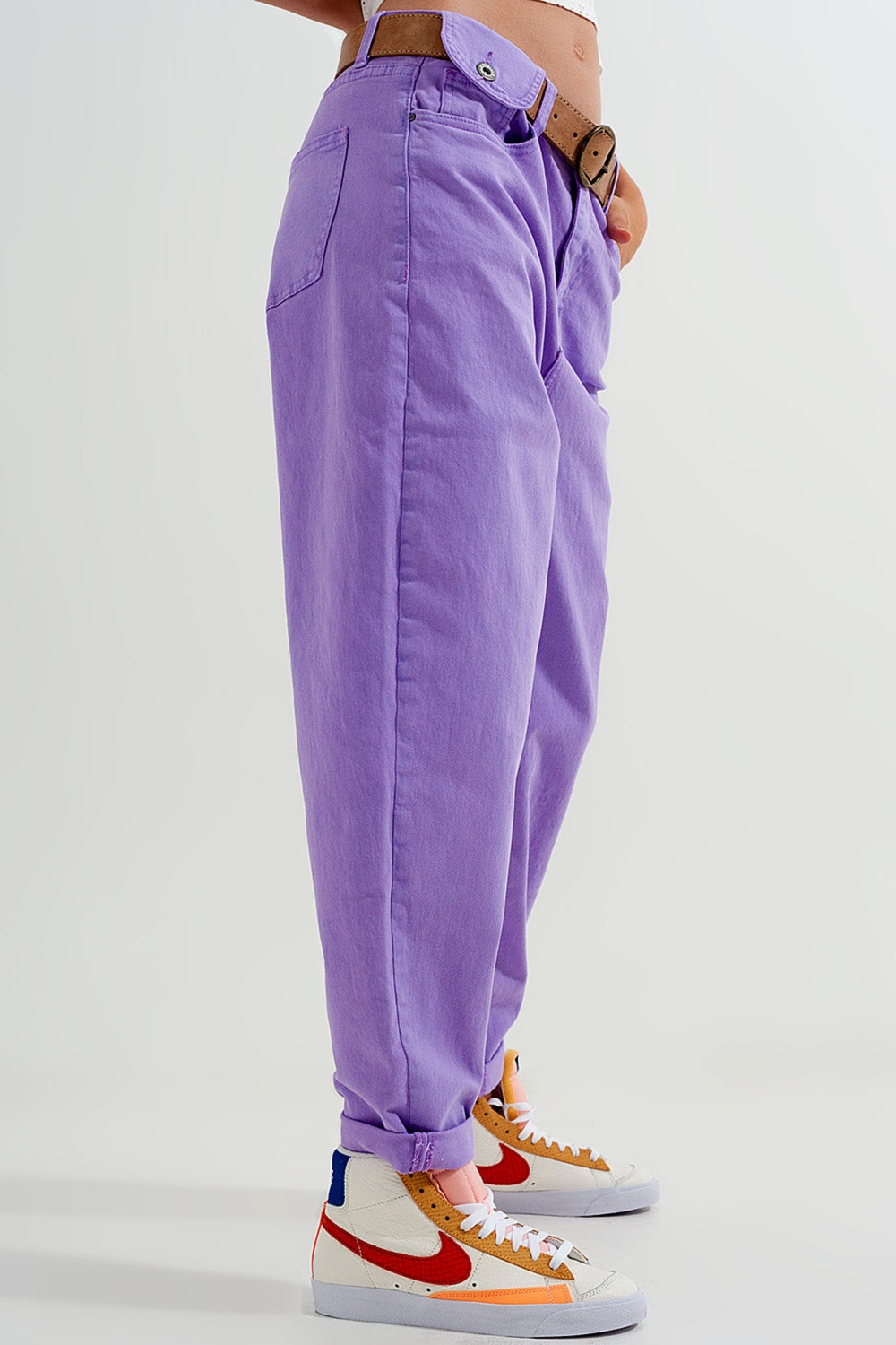 High waisted loose tapered leg jeans in purple - Jeans