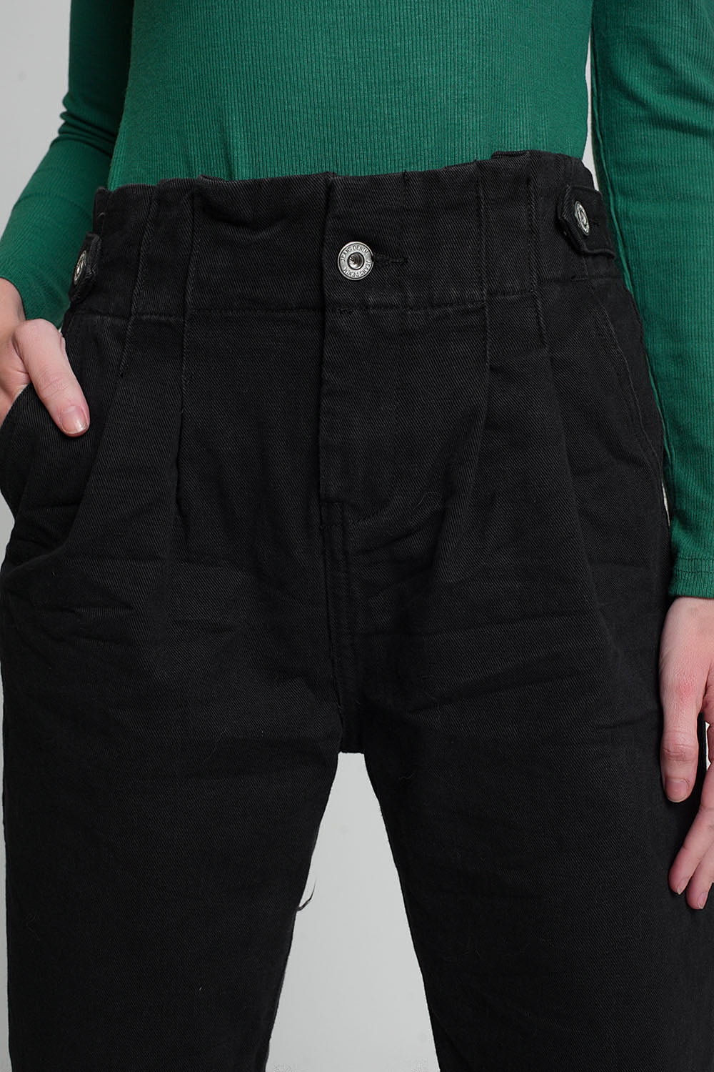 Jeans with paper bag waist and button details in black - Jeans