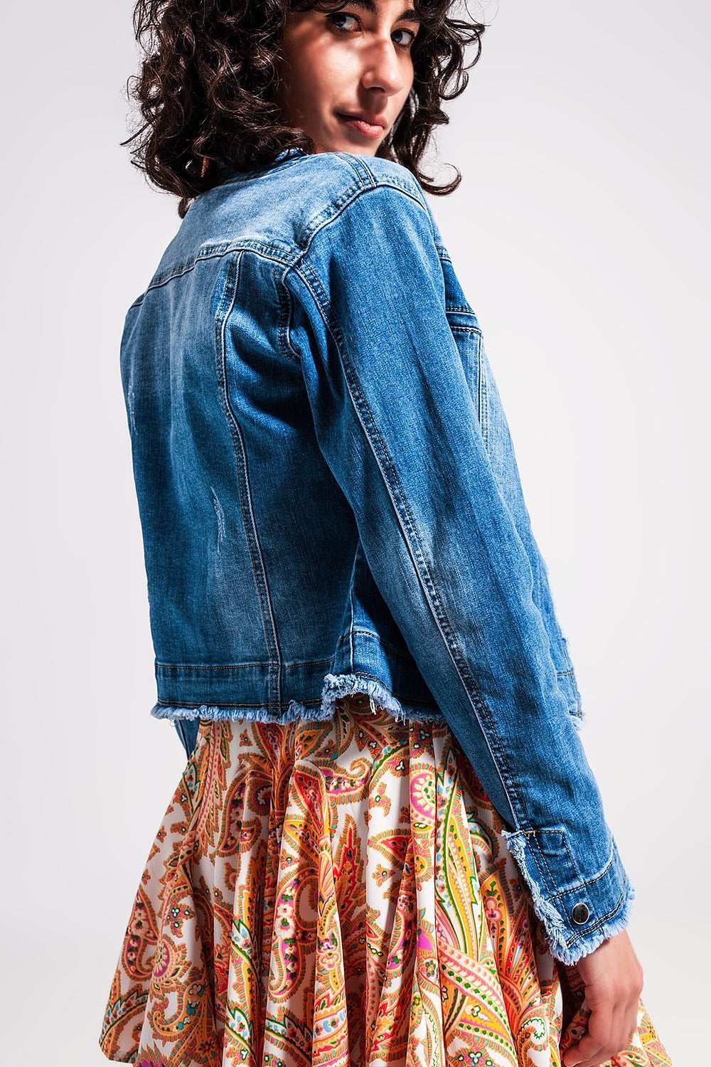 Light wash denim jacket with raw hem edge - Jackets