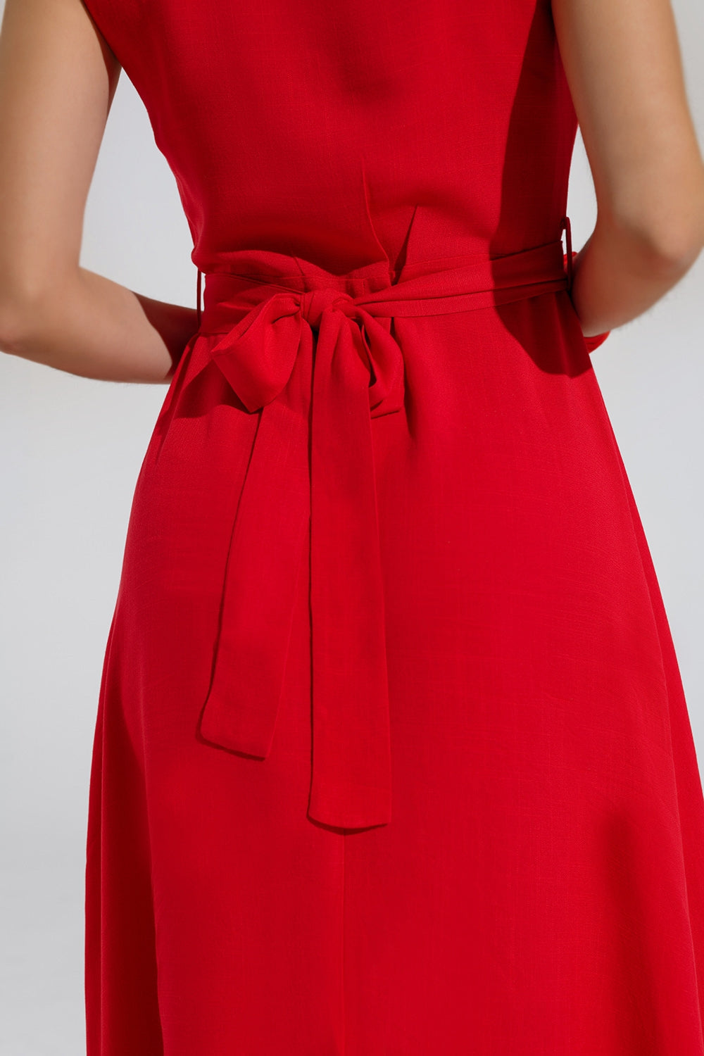 long red dress with ruffle and button detail - Dresses