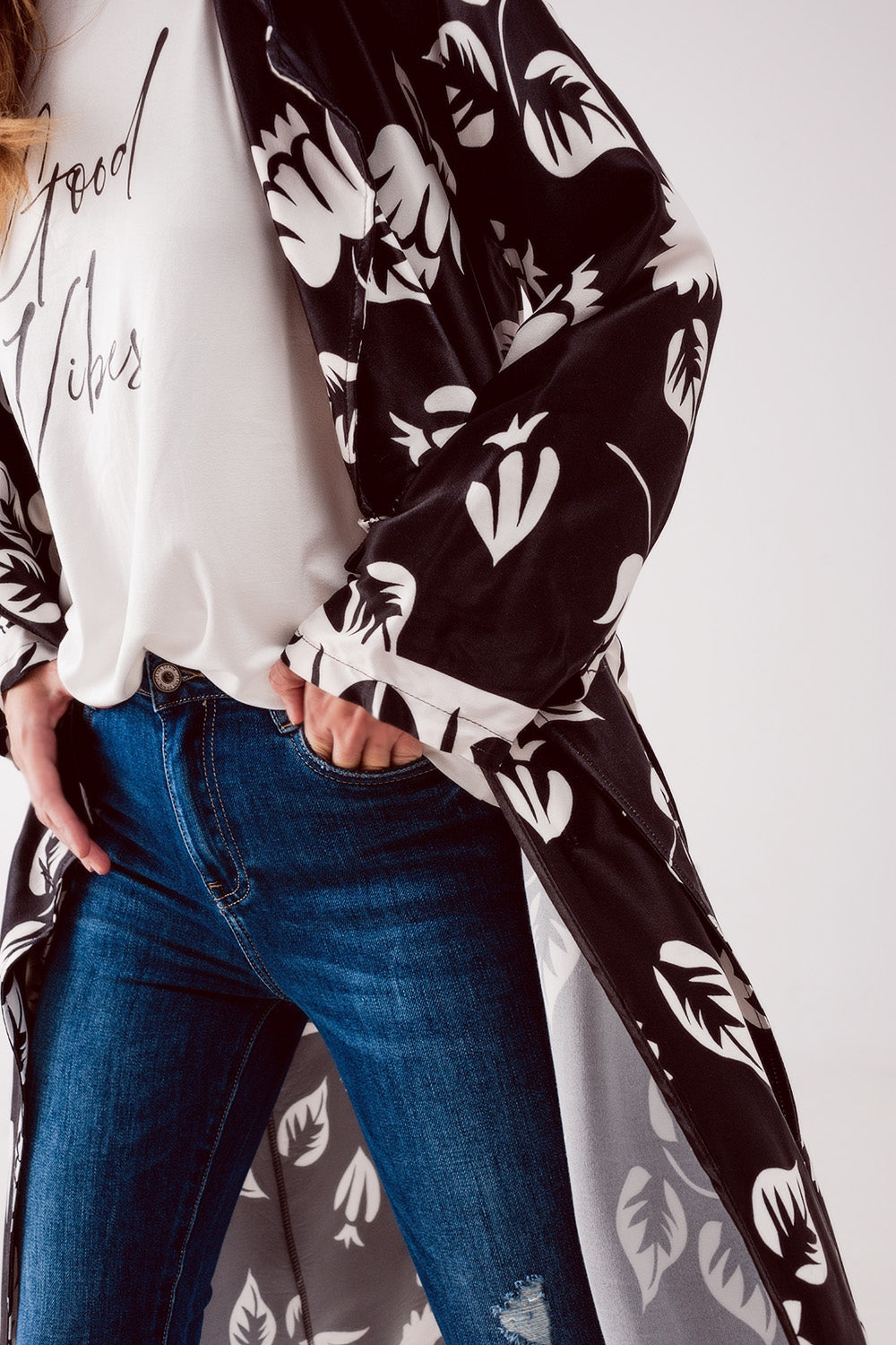 Longline printed blazer in black - Blazers