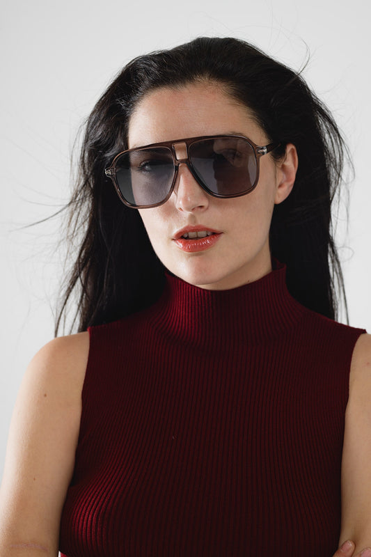 Oval Aviator Suglasses With Smoke Gray Lens in Gray - Sunglasses