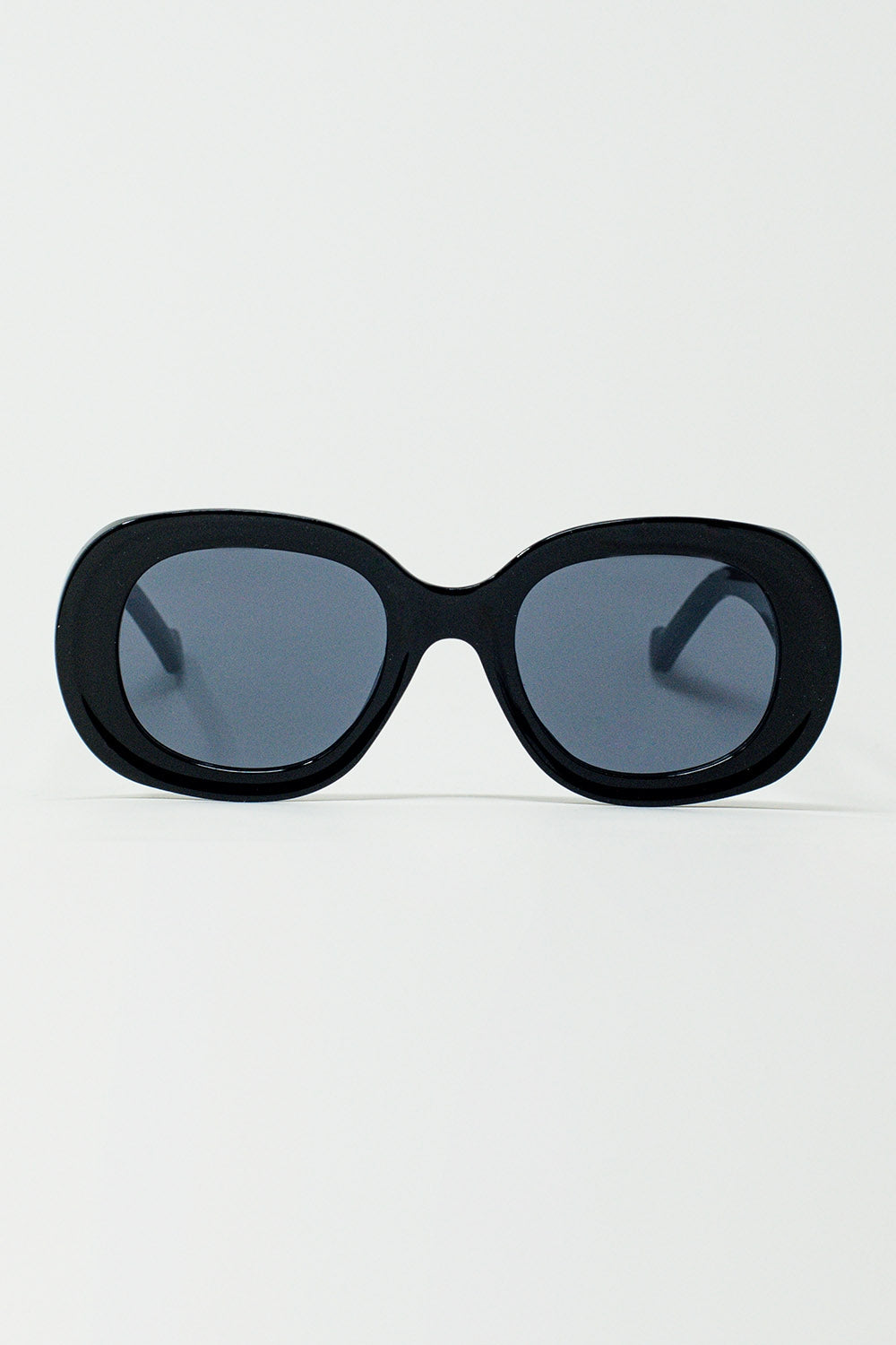 Oversized Circular Sunglasses in Black - Sunglasses