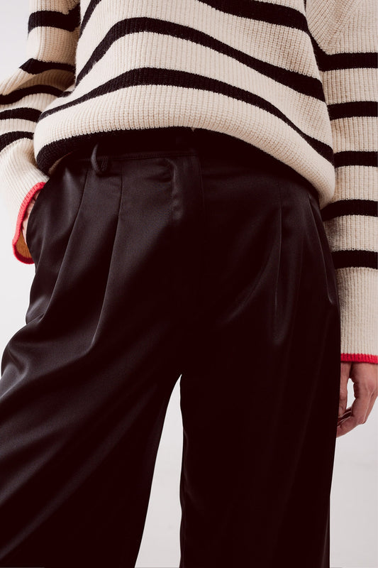 Palazzo pleated pants in black - Trousers