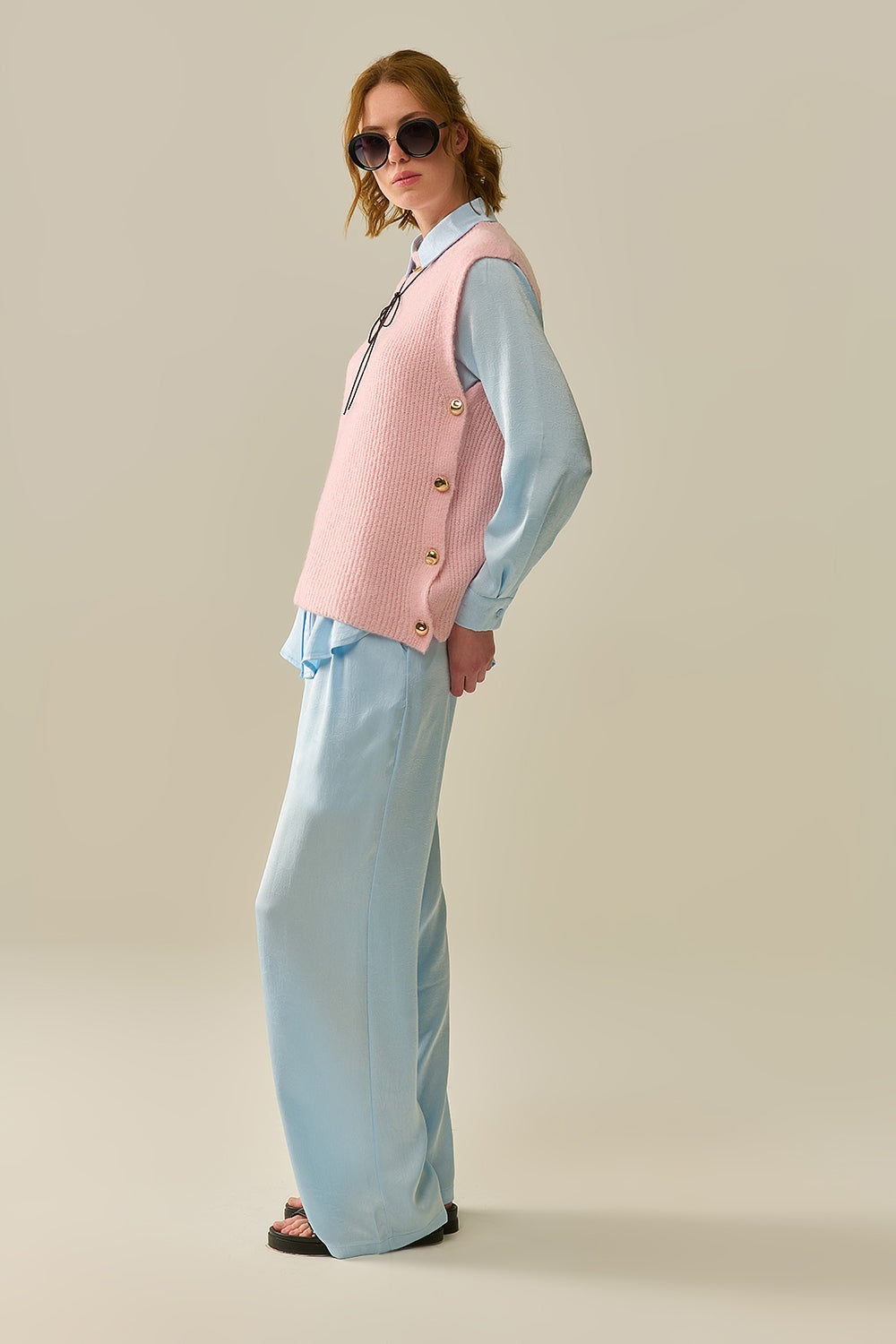 Pink sleeveless sweater with gold buttons - Jumpers