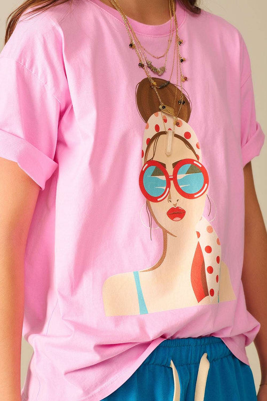Pink T-shirt made in Italy with a vintage girl graphic - T-Shirts