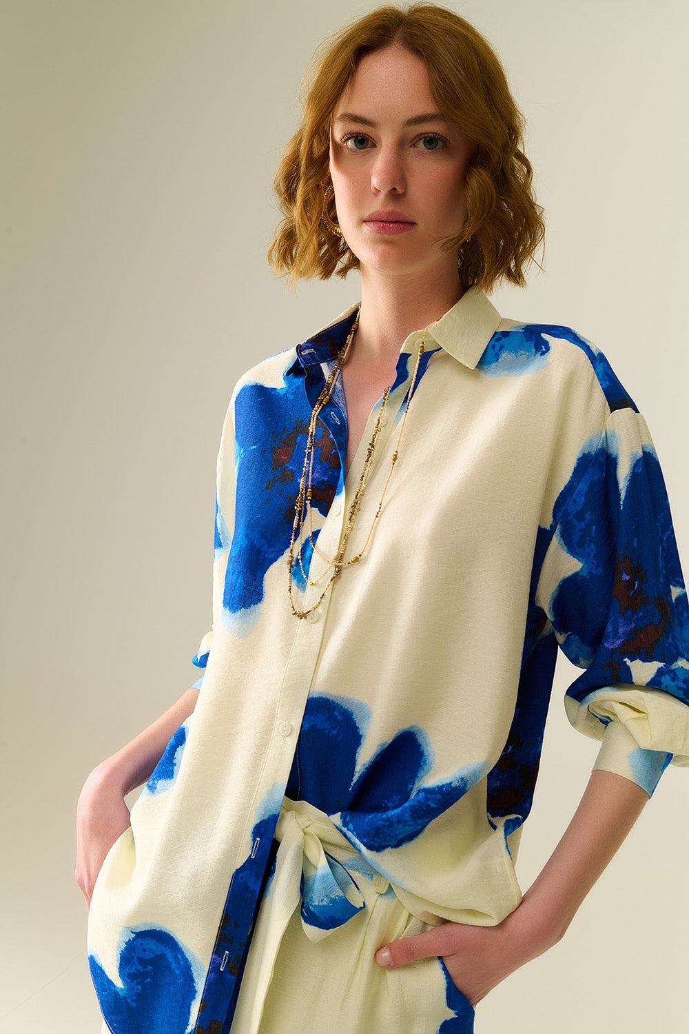 Relaxed Shirt in white With Blue Tropical Flower Print - Shirts