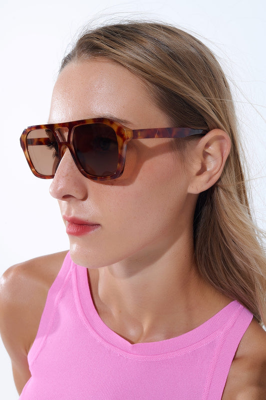 Retro Style Sunglasses with camel Tortoise Shell frames and black lenses -