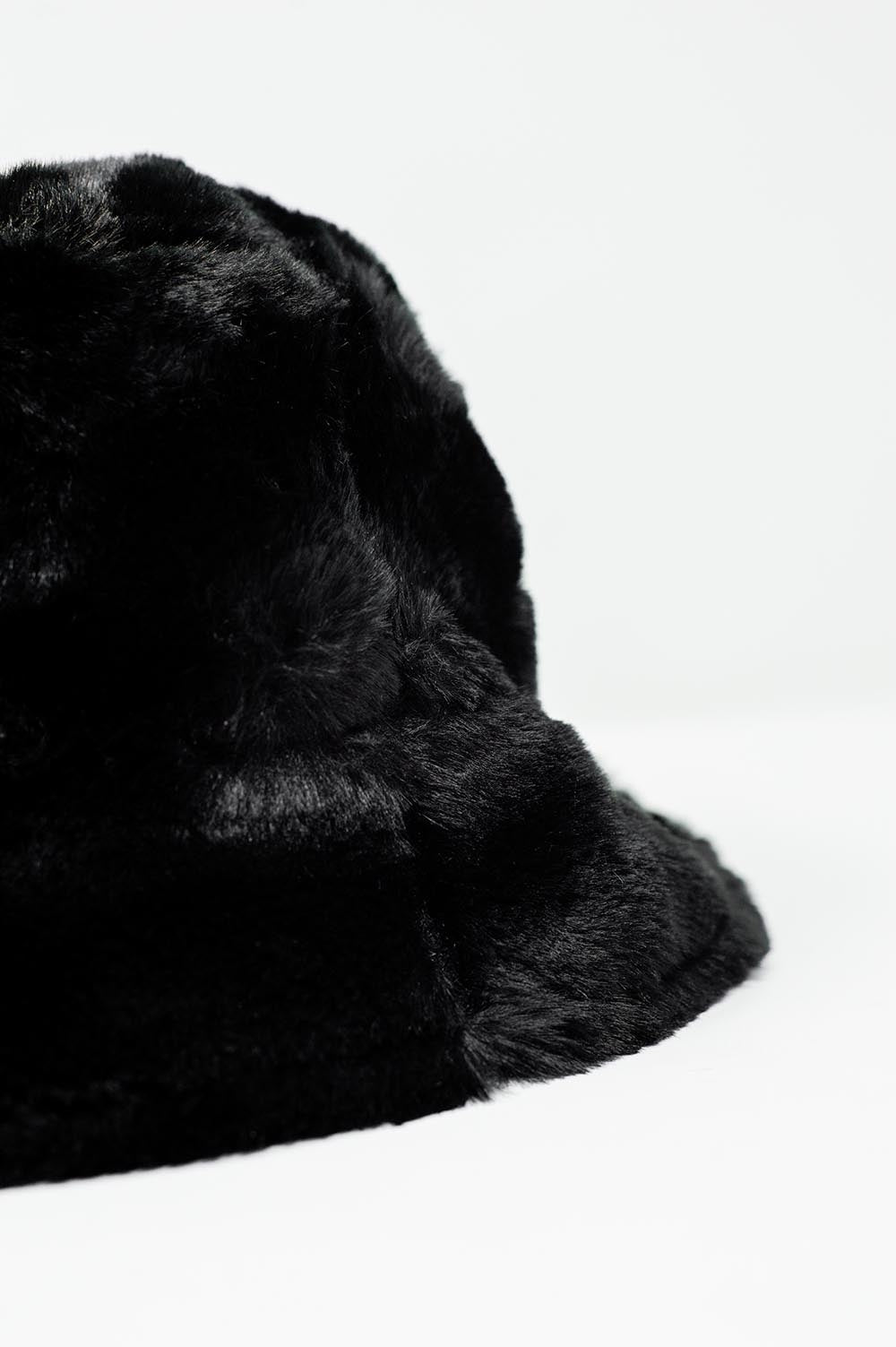 Reversible bucket hat in black with teddy turn up - Hats