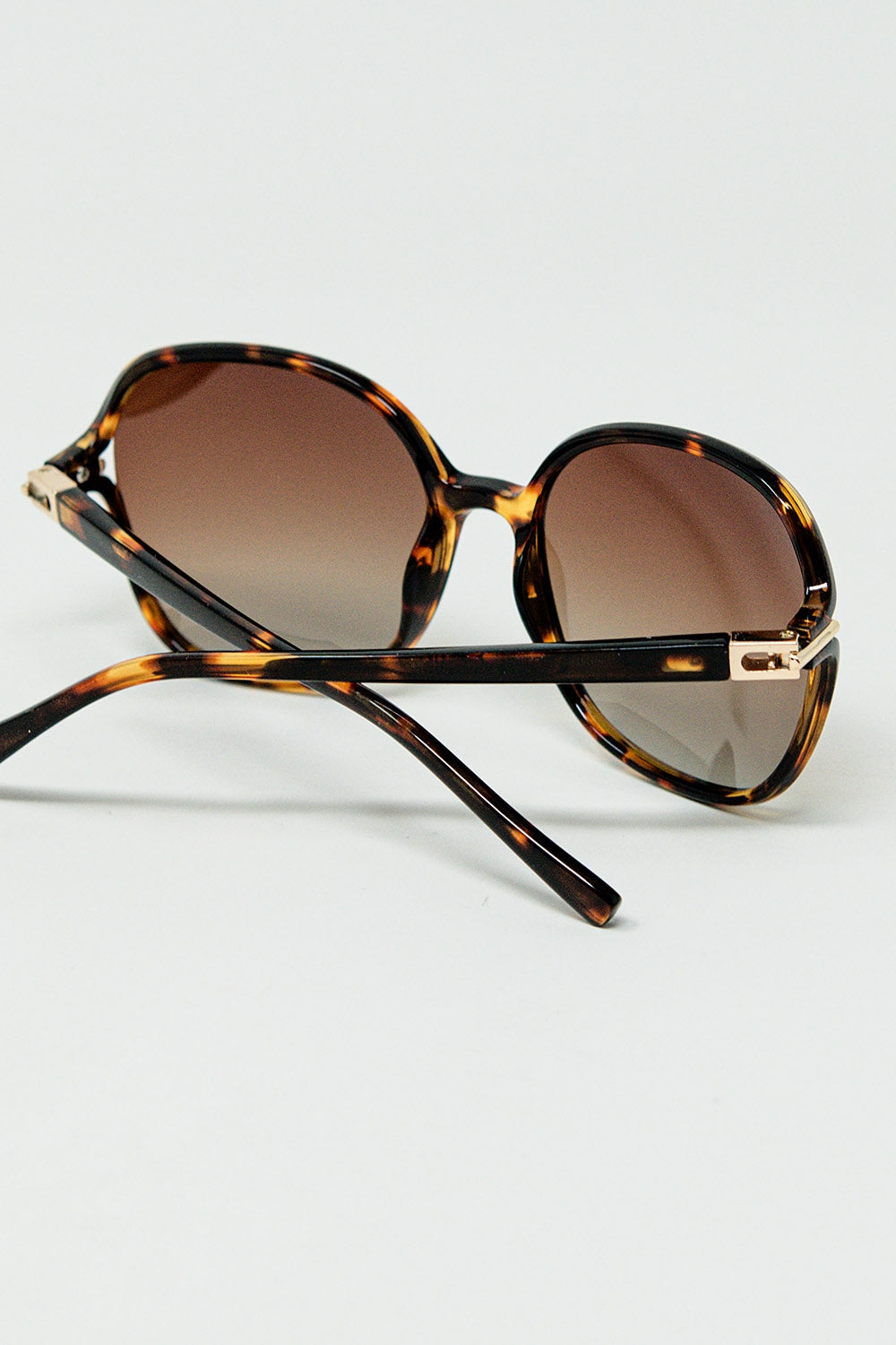 Round beige printed sunglasses with gold metal detail - Sunglasses