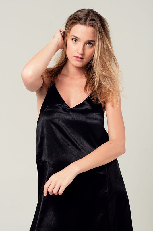 Satin midi dress with back detail in black - Dresses