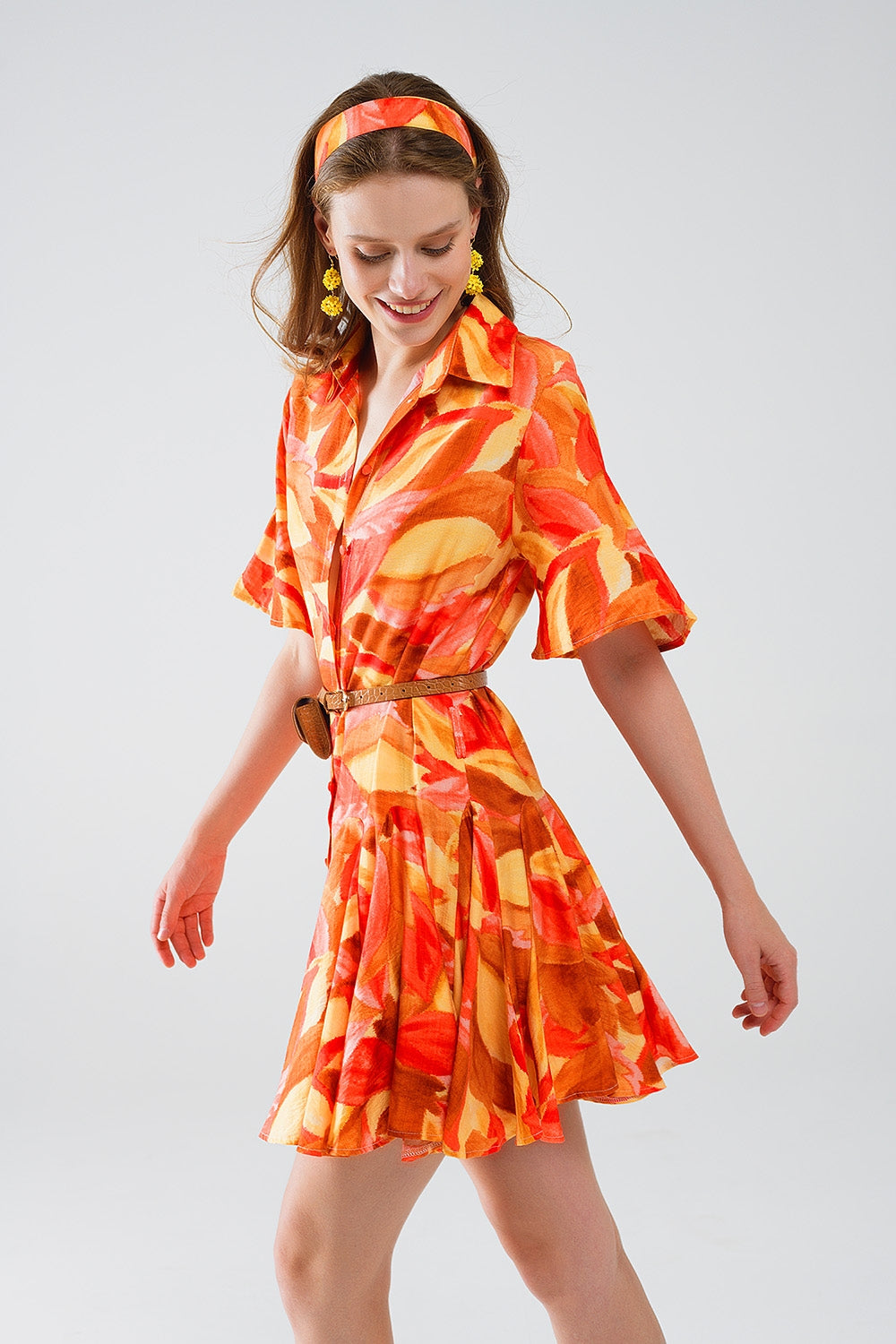 Short Dress with Abstract Print in Brown Red and Brown - Dresses