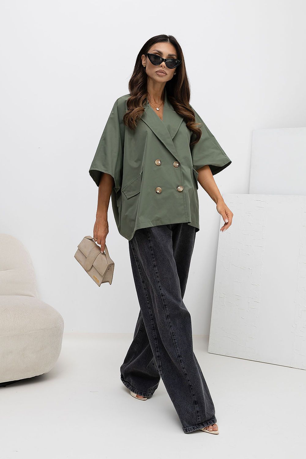 Rue Paris short loose-fitting coat in olive green with double-breasted buttons and wide sleeves