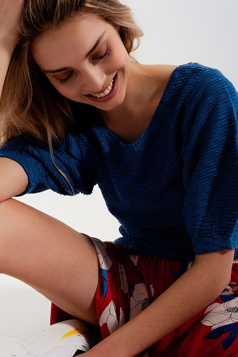 Short sleeve knitted top in blue - Jumpers