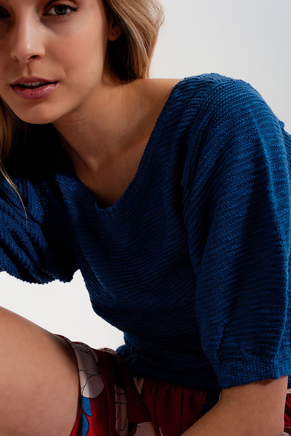 Short sleeve knitted top in blue - Jumpers