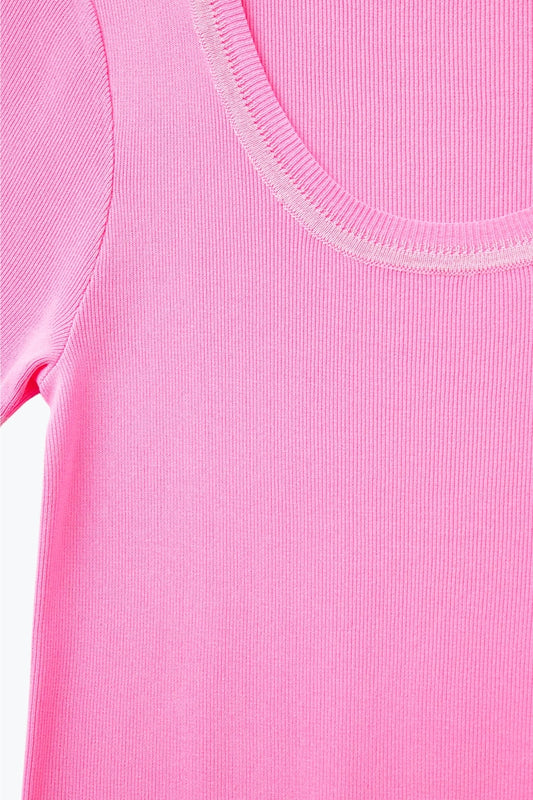 Short Sleeve sweater In pink With Silver Seam at Round Neck - Sweaters