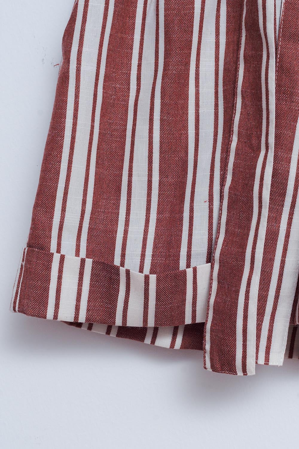 Shorts with paperbag waist in orange - Trousers