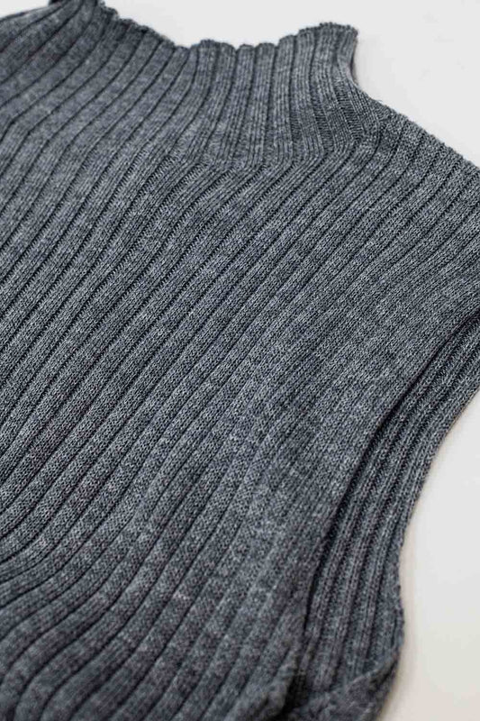 Sleeveless fine knit wool sweater in grey - Jumpers