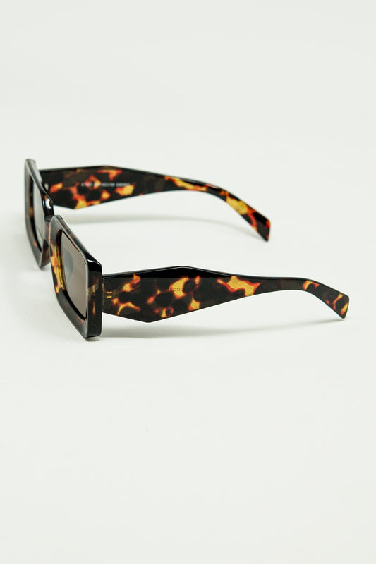 square sunglasses with brown abstract print - Sunglasses