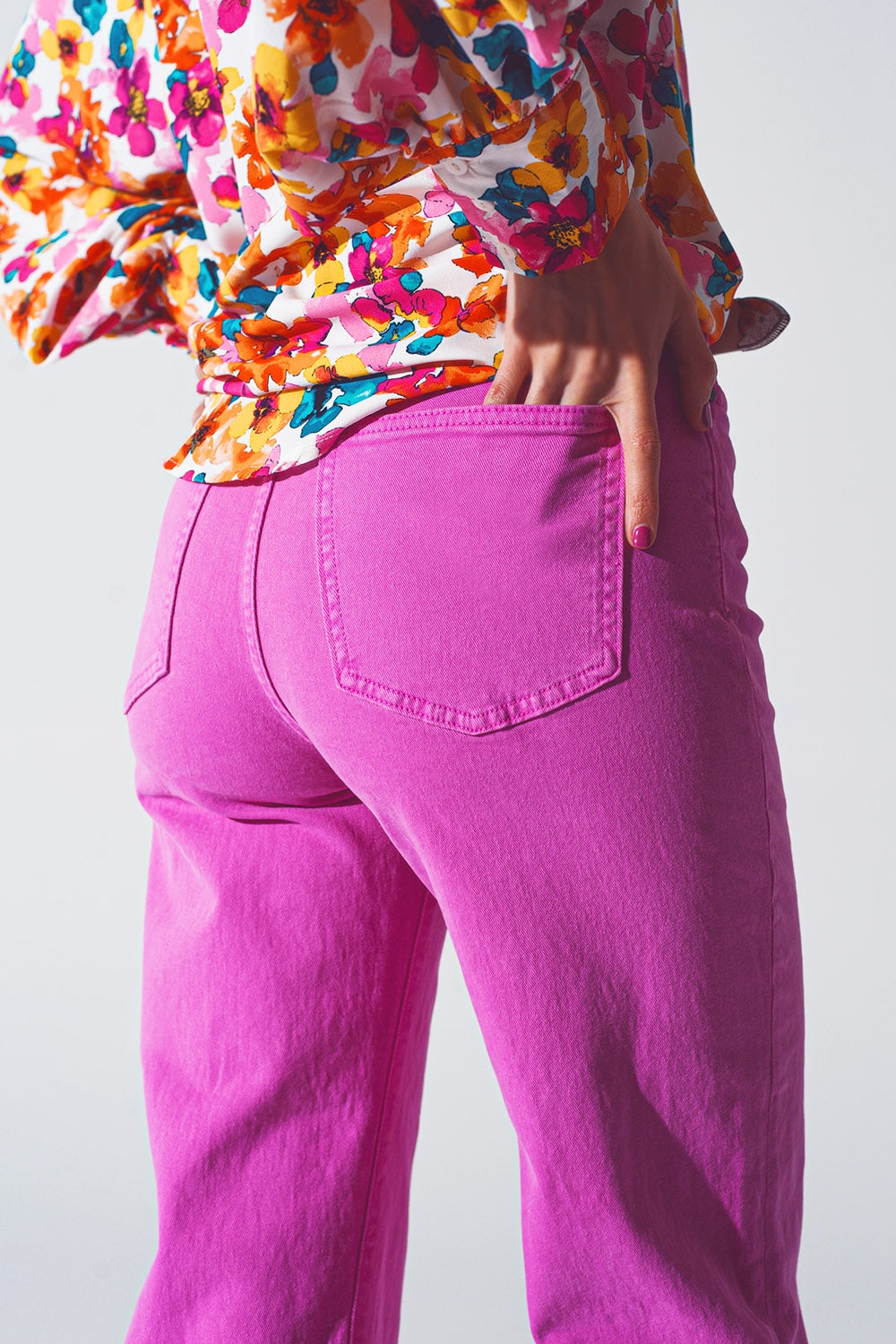 Straight Leg Jeans with Cropped Hem in Fuchsia - Jeans