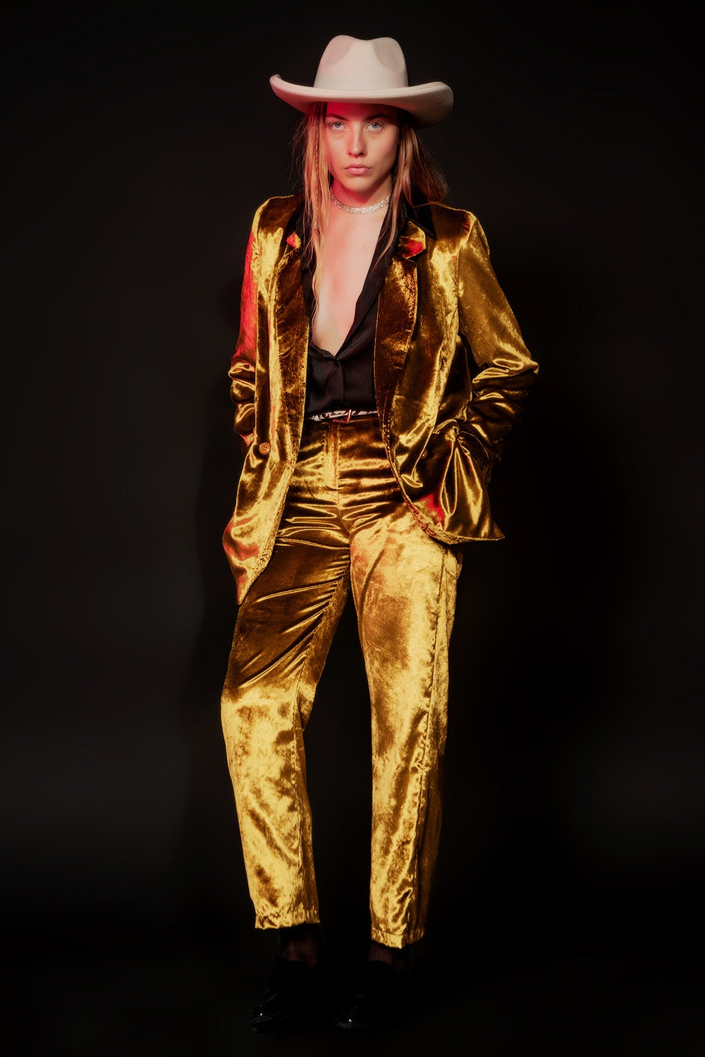 Straight leg velvet pants in lime - Trousers