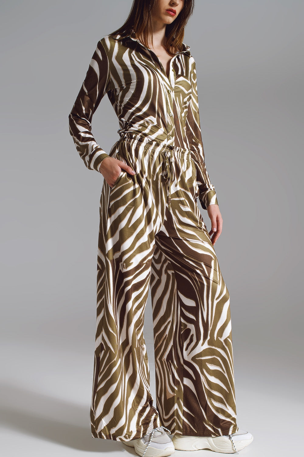 Straight Pants with zebra print in Olive Green and White - Trousers