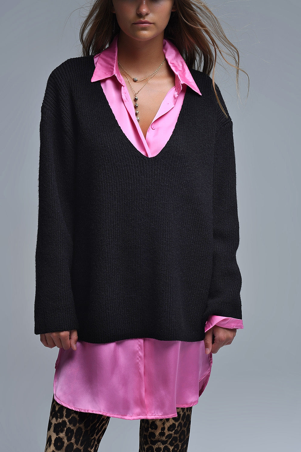 Super oversized Thin V-neck Sweater in Black - Sweaters