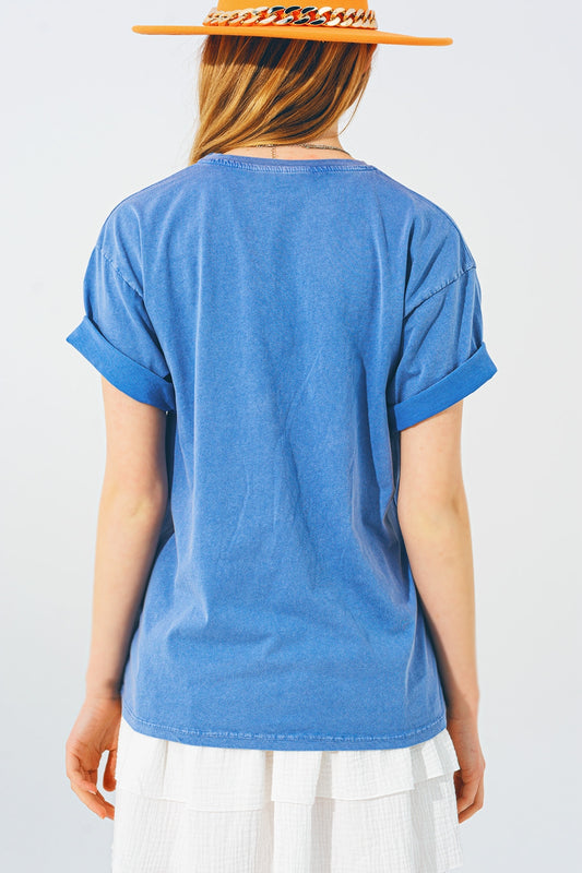 T-Shirt with Vintage 18 Text in Blue - T-Shirts