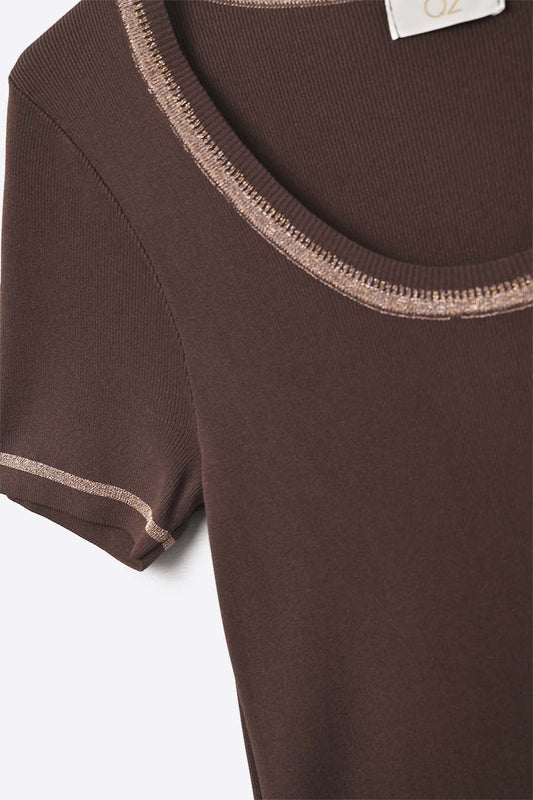 thin knitted sweater In brown With Silver Seam at Round Neck -