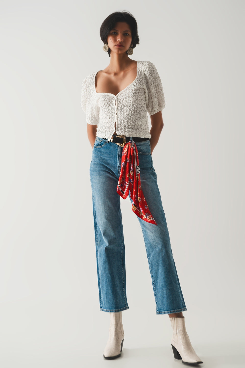Top with balloon sleeves and hook-and-eye closure in white - Tops