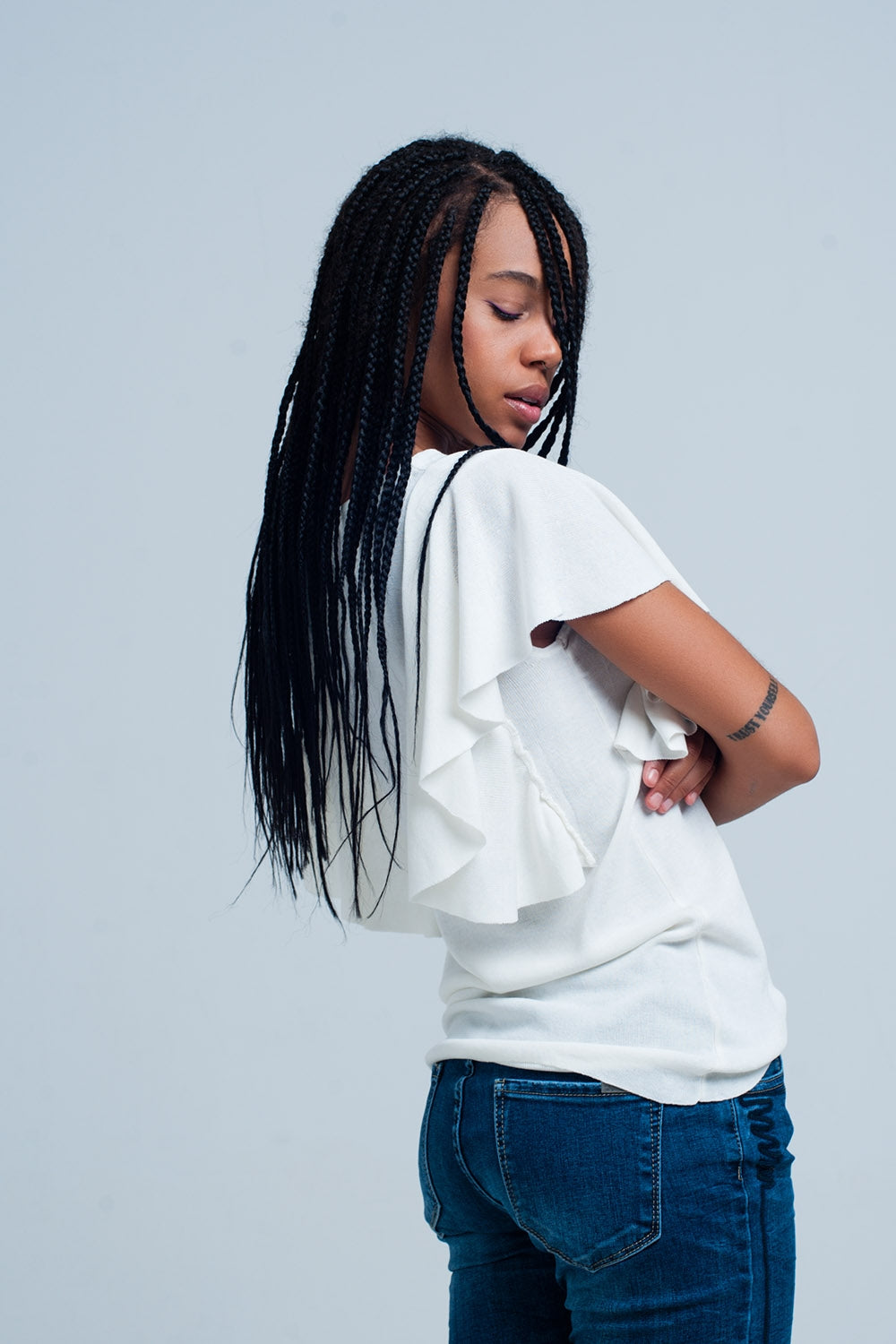 White sweater with ruffles - T-shirts