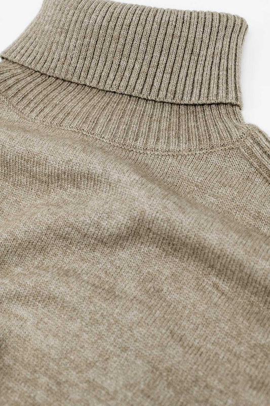 wide beige sweater with ribbed sleeves - Sweaters