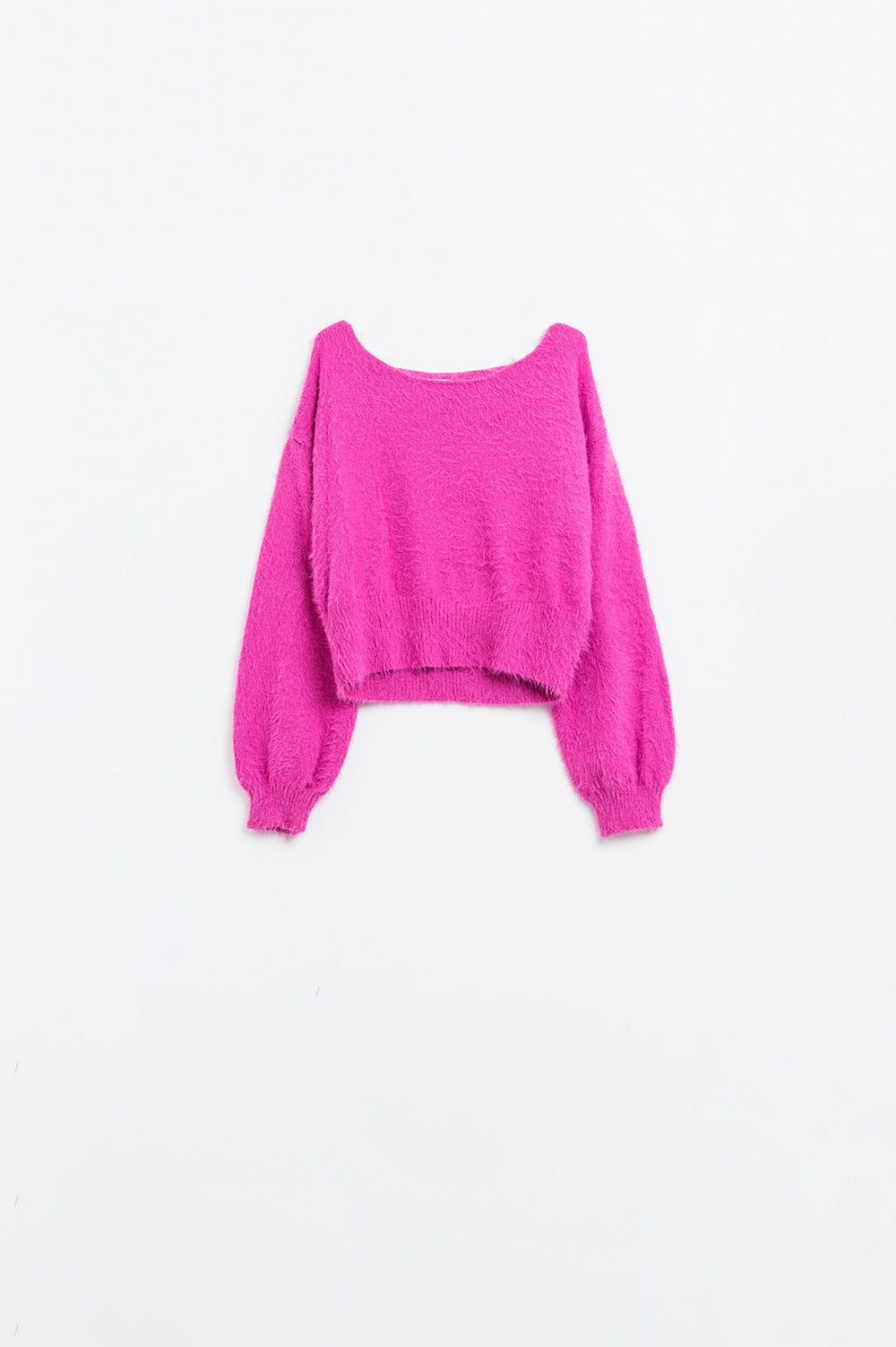 cropped fluffy sweater in fuchsia fitted at the waist