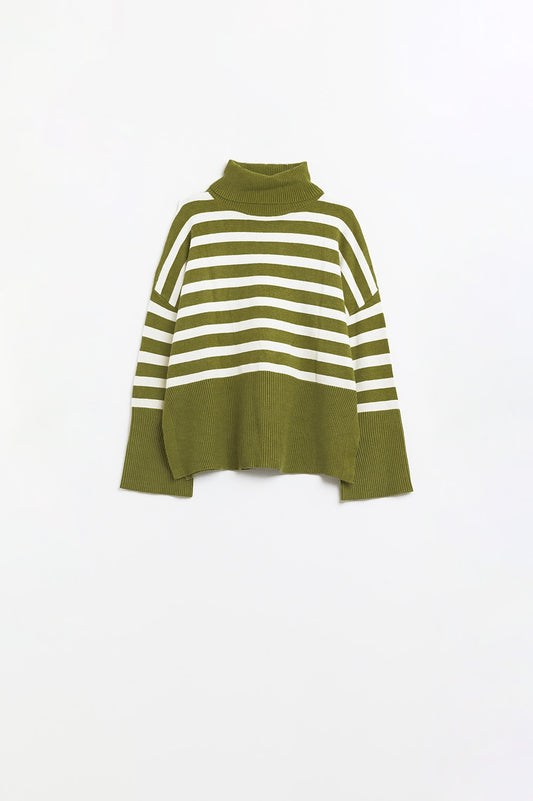 Green oversized trutleneck sweater with white stripes and splits on the side