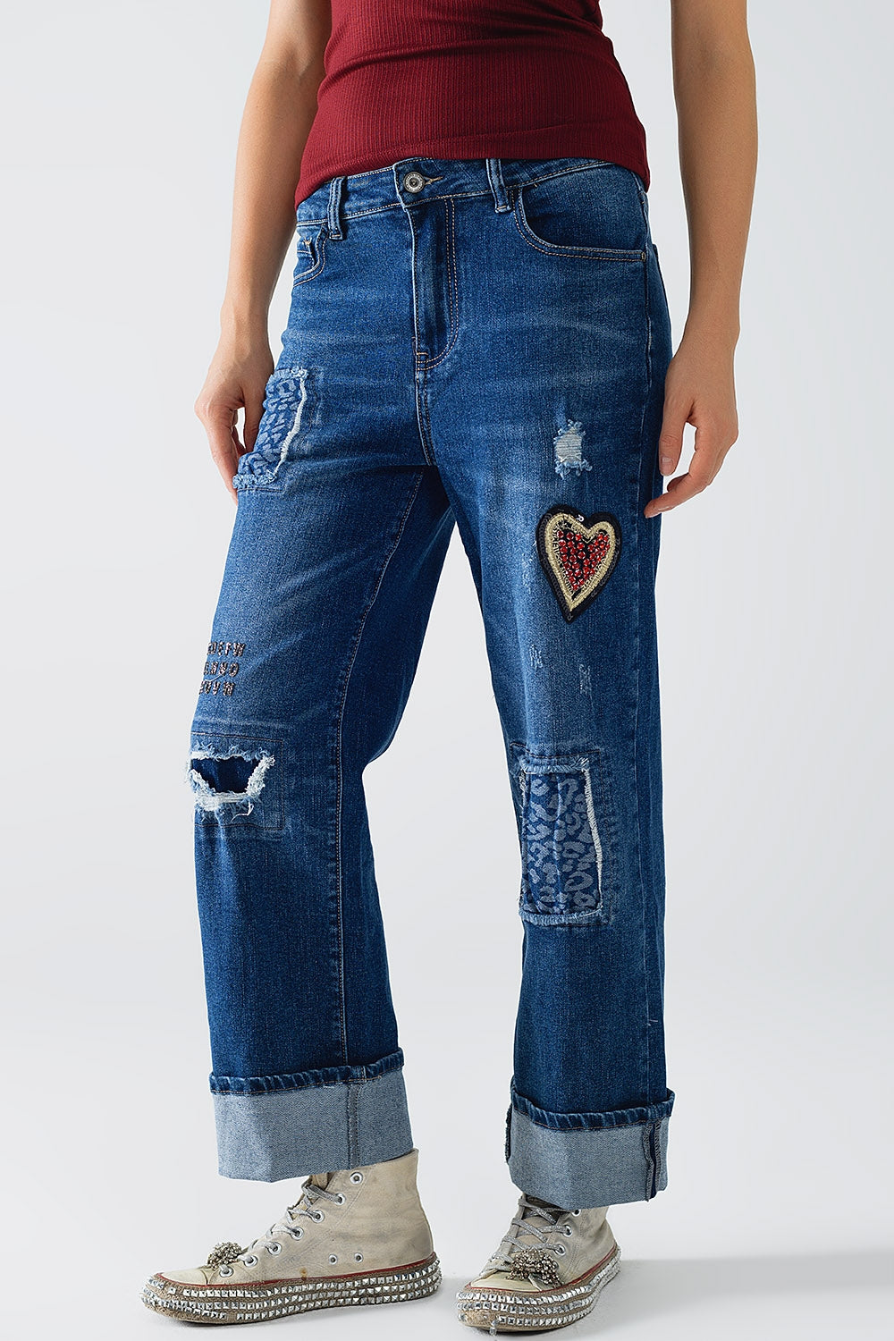 Wide leg jeans embellished with some patches - Denim