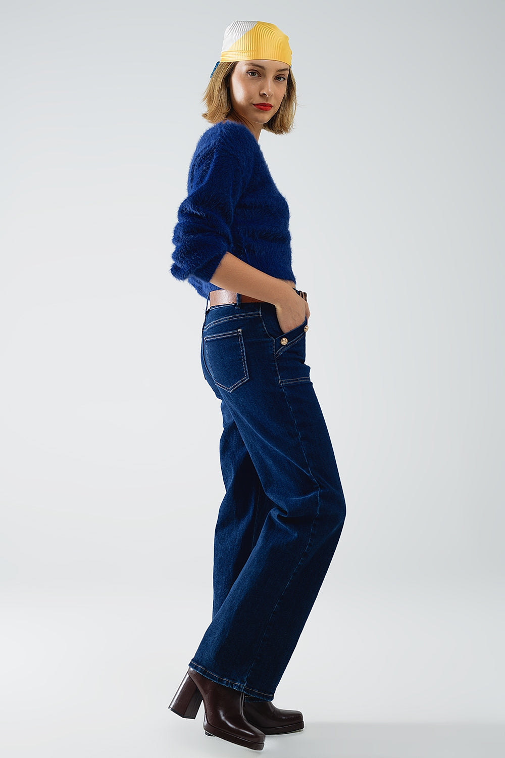 Wide leg jeans with 3 button detail - Denim