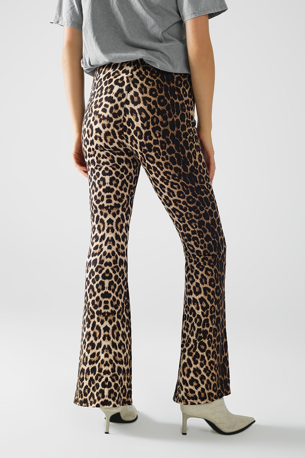 Flared Spandex leggings in a leopard print - trousers