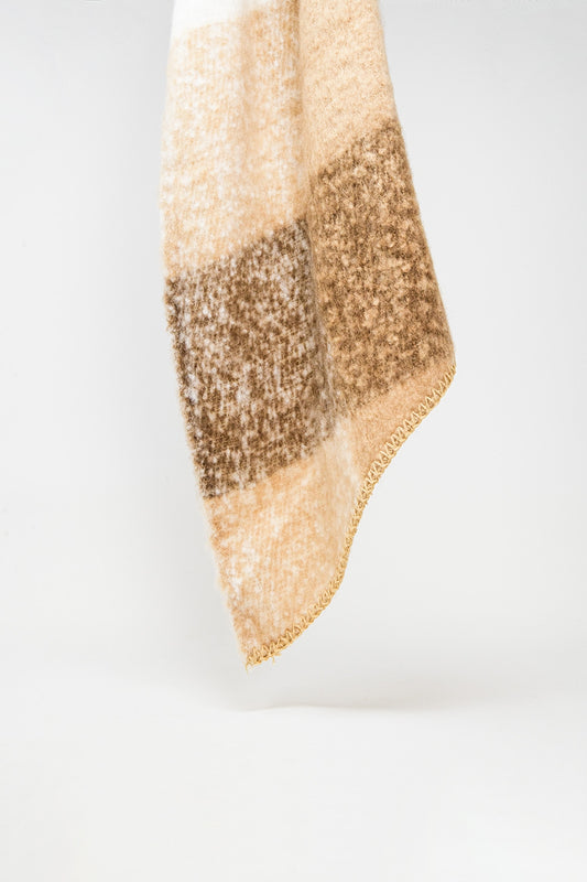 Scarf in beige and brown - Scarves