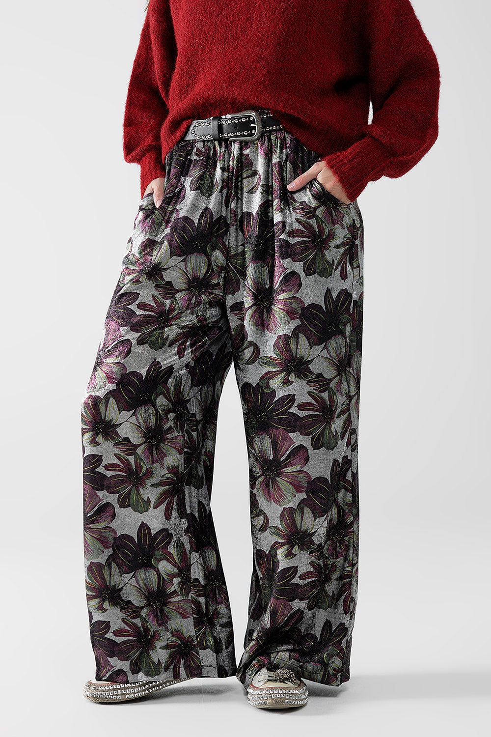 wide-leg pants in floral print - trousers