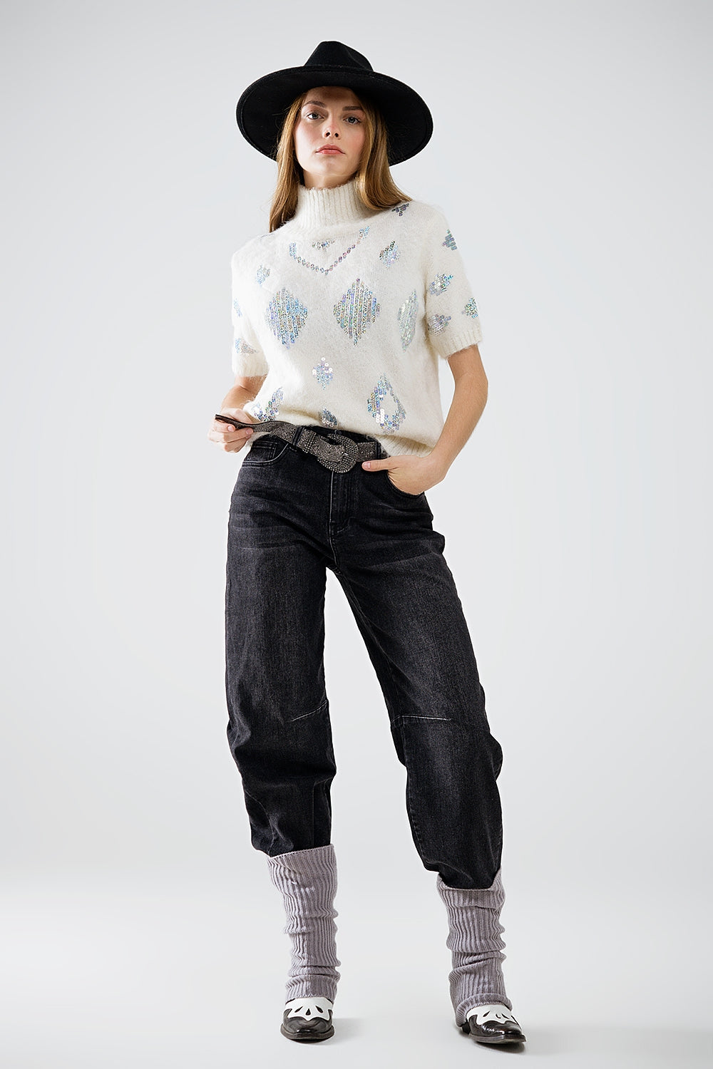 Cream short sleeve sweater with sequin embellishment