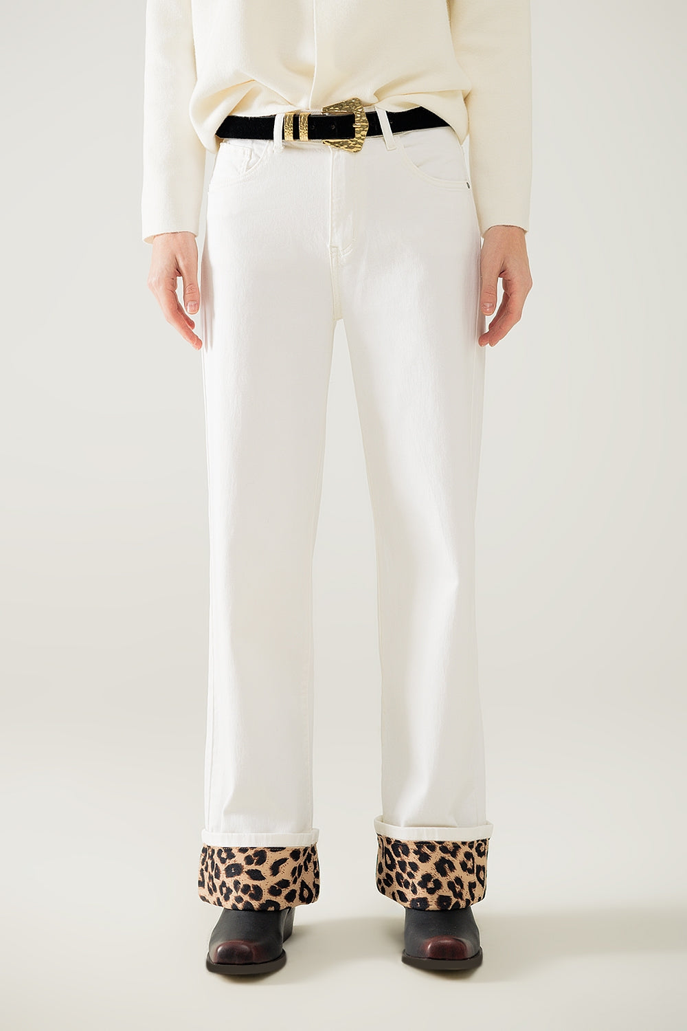 Wide leg cream pants with leopard print at the bottom - Coloured Jeans