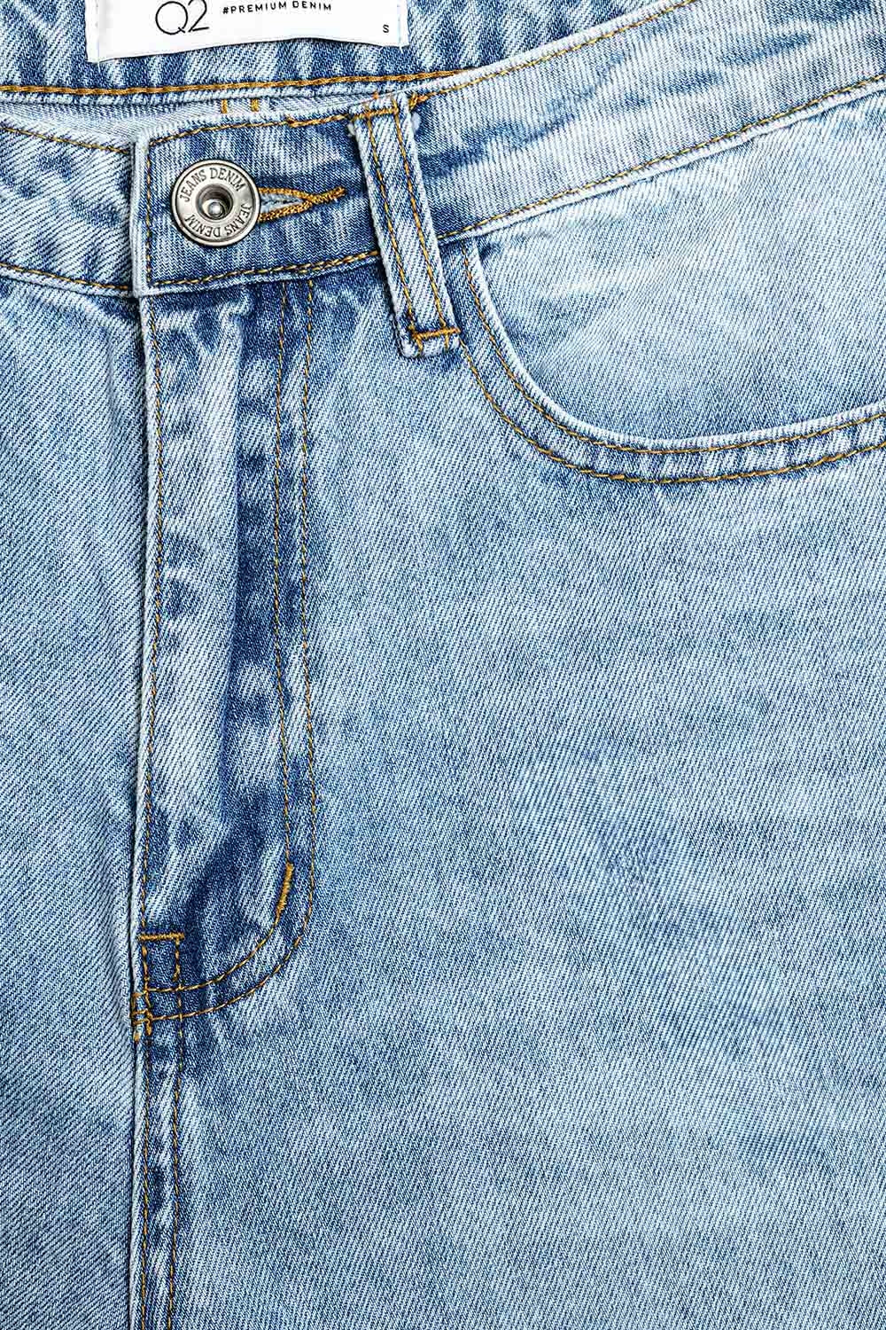 High waist straight leg jeans in light wash - Denim