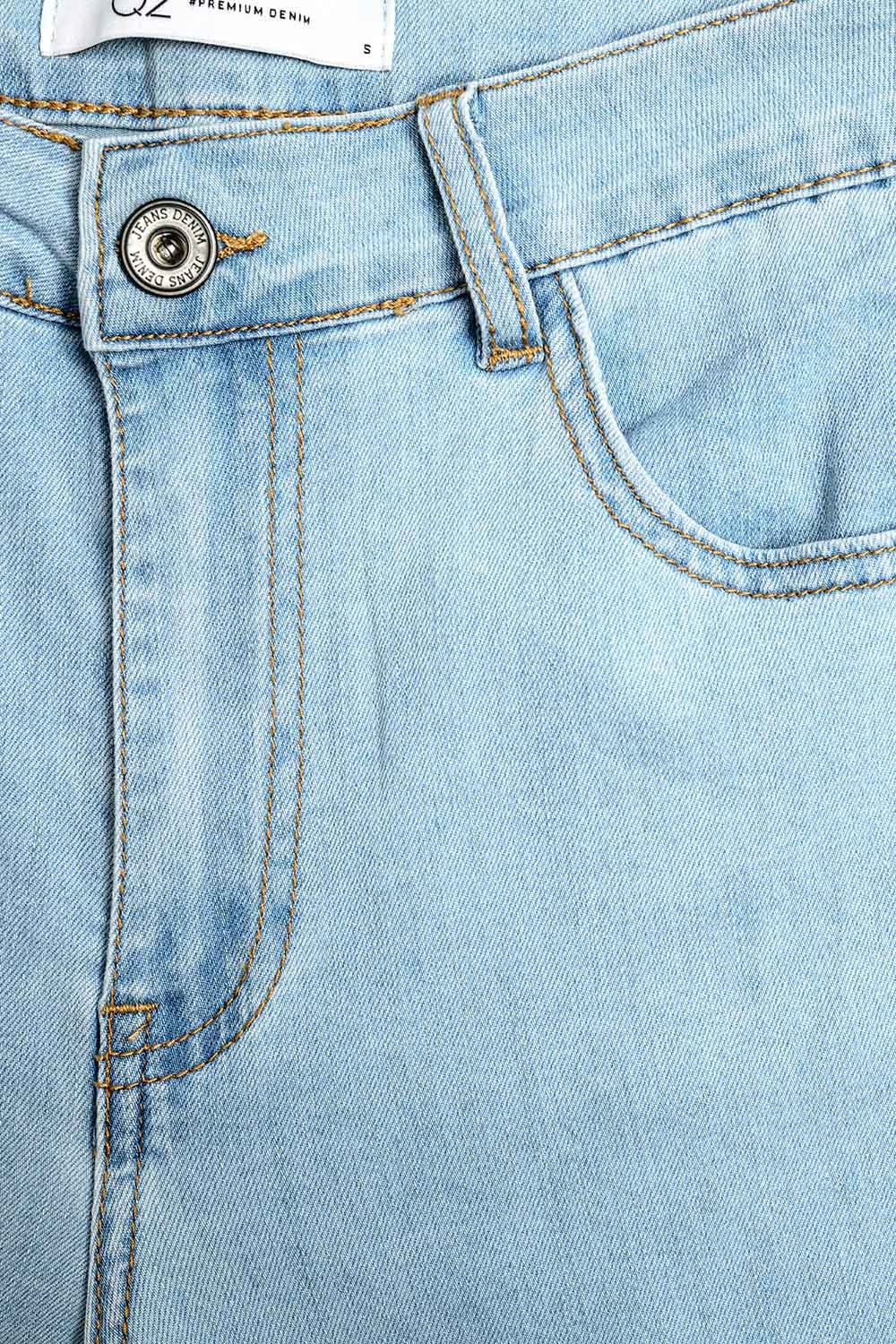 wide leg jeans in light wash with side seam - Denim