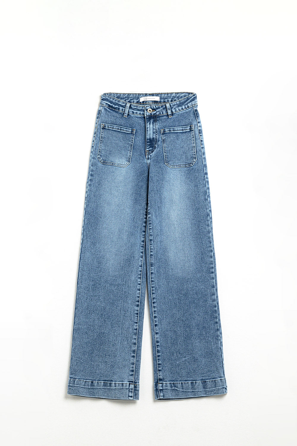 Stretchy Straight Leg Jeans With Front Pocked in Medium Wash - Denim