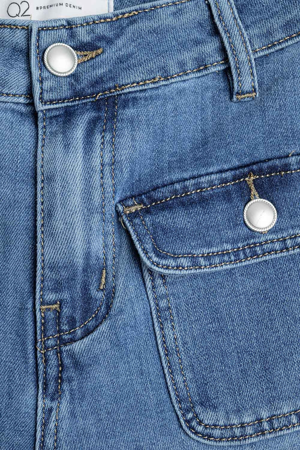 Straight jeans with back pockets at the front - Denim
