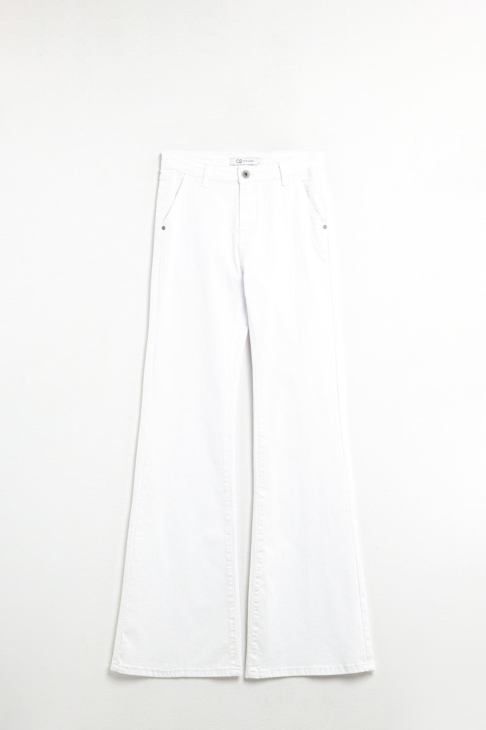 Comfy Stretcy White Flared Pants - trousers