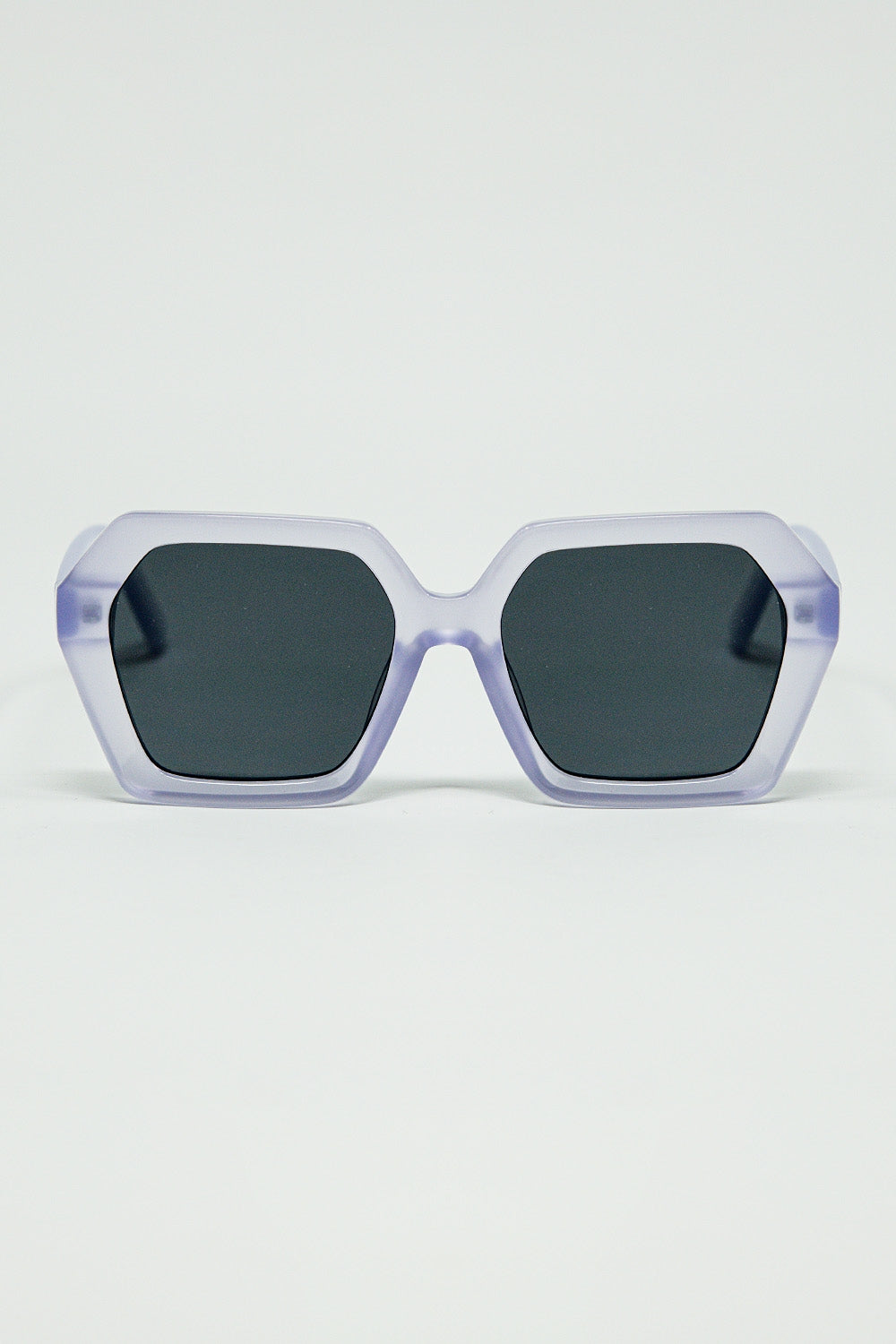 Rectangular sunglasses in purple translucent color