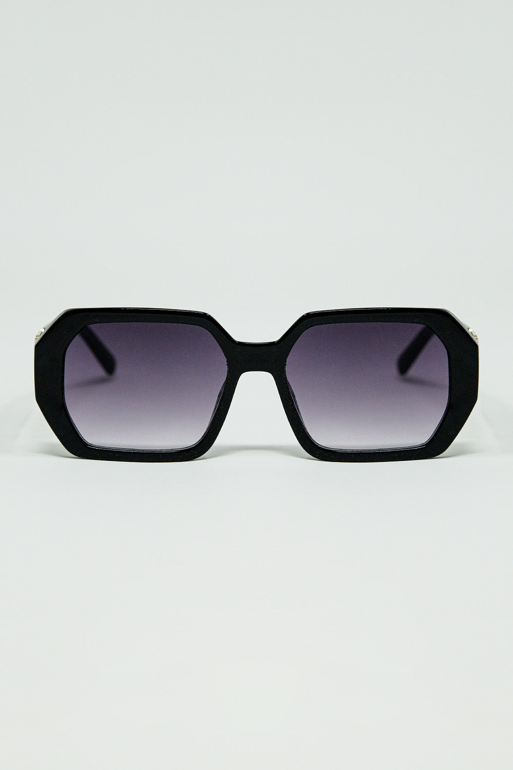 Black Diamond-Shaped Sunglasses and goldden detail