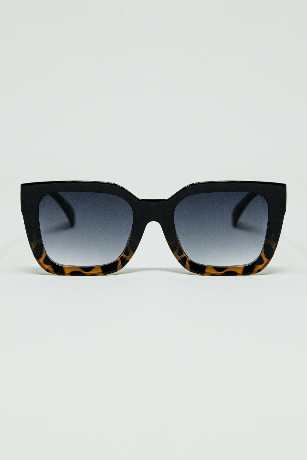Brown Square sunglasses with gradient in animal print